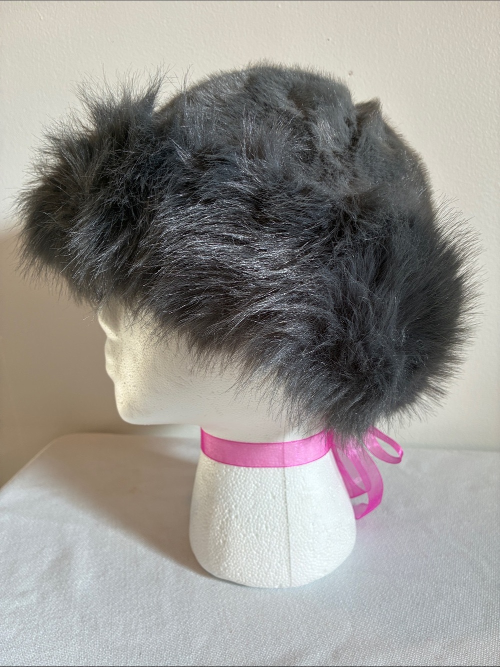 NWT Gray faux fur winter hat cozy fluffy warm soft luxury old money neutral fall